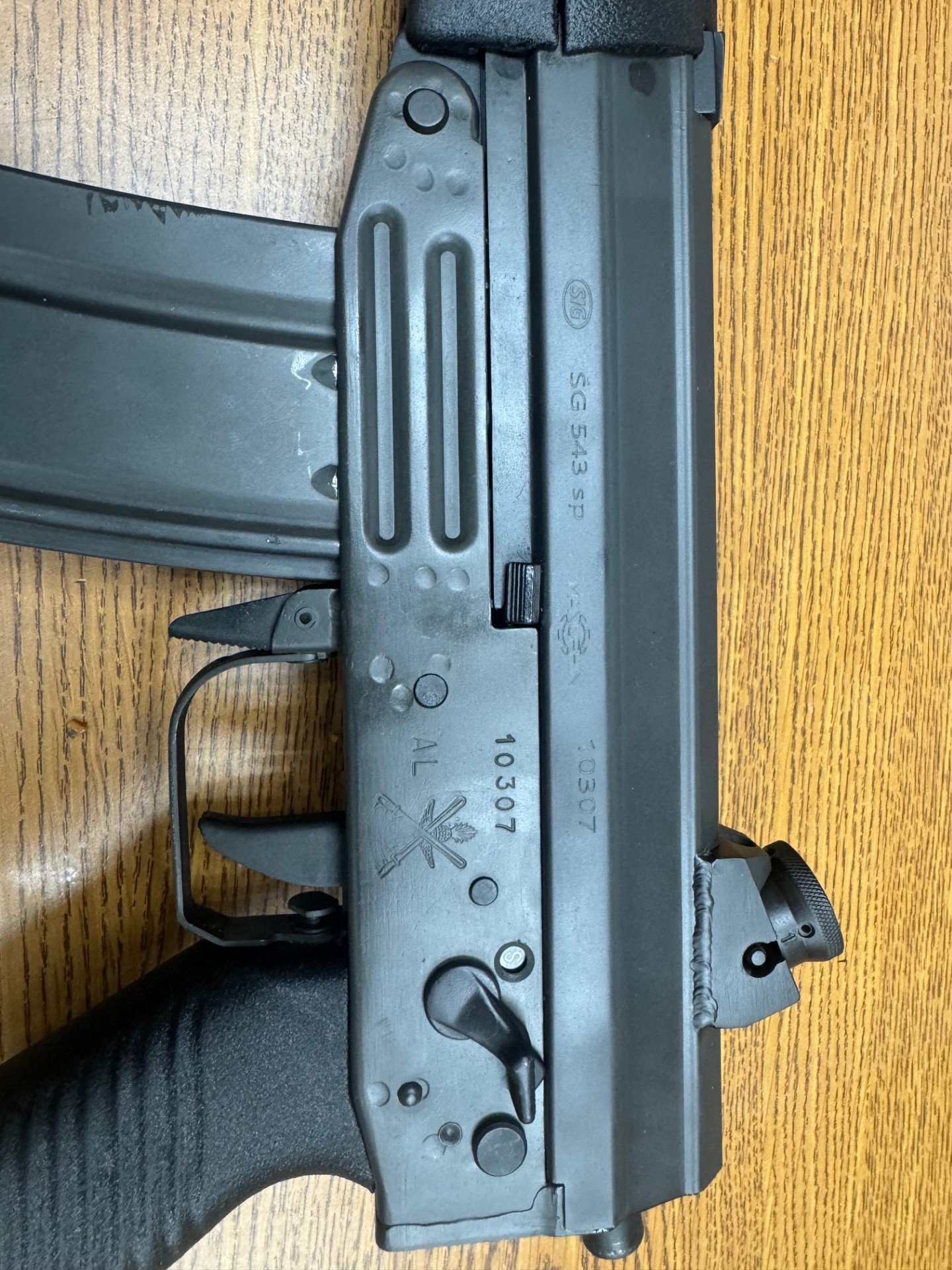 Semi-Auto SIG SG543sp pistol - Image 5